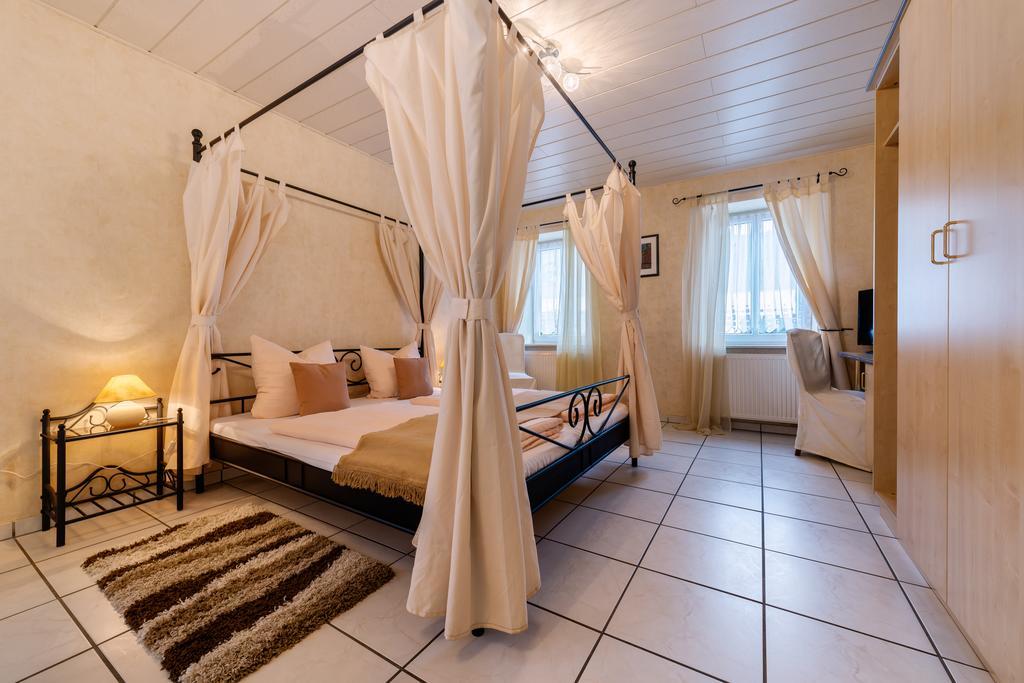 Moselhotel Ludwigs Kowerich Номер фото