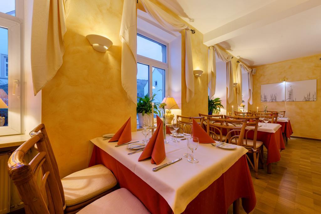 Moselhotel Ludwigs Kowerich Экстерьер фото